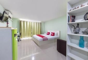 OYO 75363 V Place Apartment allows 18 year olds to book a room