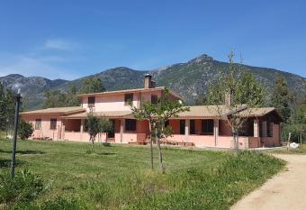 Villa nel verde has Balcony rooms