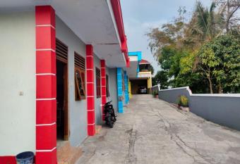 Hotel Abimanyu Bandungan allows 18 year olds to book a room