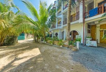 Sky Garden Mini Hotel has Balcony rooms