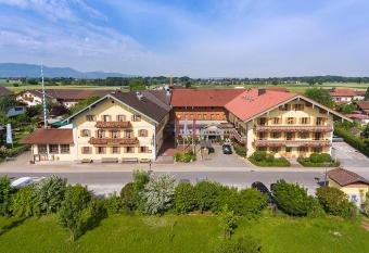 Hotel Happinger Hof allows 18 year olds to book a room