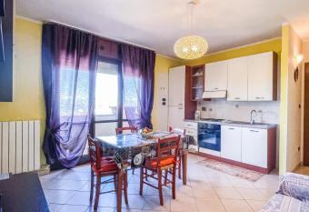 MYHOUSE INN LEUMANN - Affitti Brevi Italia has Balcony rooms