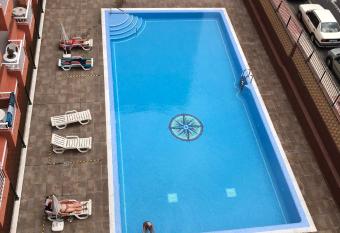 San Jose guesthouse Edificio S de Sol has Balcony rooms