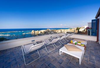 Tannur B&B has Balcony rooms