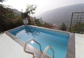 Infiniti pool rooms at Panchghani has Smoking/Balcony rooms