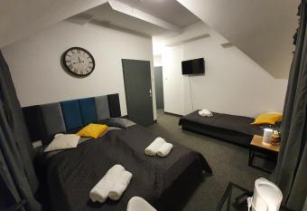 Lucky Apartments has Balcony rooms