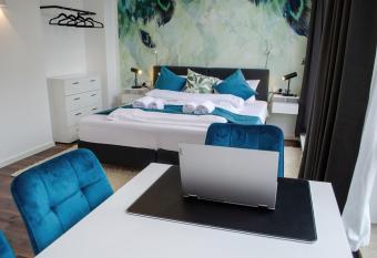 HOMELY STAY Studio 6 allows 18 year olds to book a room