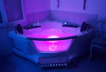 Mon D  sir allows 18 year olds to book a room