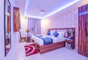 Hotel Festival Mahipalpur Delhi Airport - Fully Vaccinated Staff allows 18 year olds to book a room