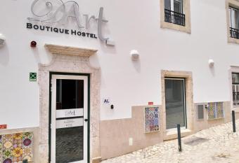 DART Boutique Hostel allows 18 year olds to book a room