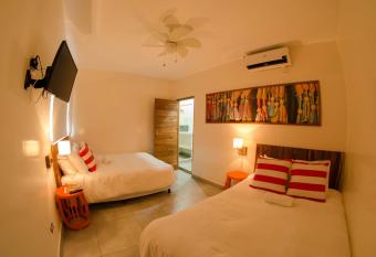 El Caite San Juan del Sur has Balcony rooms