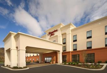 Hampton Inn Kimball allows 18 year olds to book a room