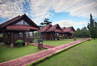 Citra Cikopo Hotel & Family Cottages has Smoking/Balcony rooms