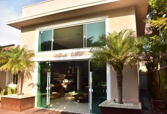 Lindas casas com piscina poucos metros do mar para 18 pessoas has Smoking rooms