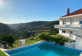 Quinta Janelas do Vale has Balcony rooms