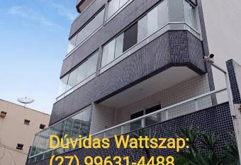 Yolanda - Sossego a pouco passos da Praia e ao lado de todas conveni  ncias has Balcony rooms