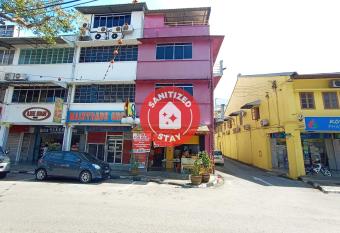 SPOT ON 90119 Bed s Guesthouse allows 18 year olds to book a room