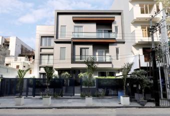 Kohsa7 has Smoking/Balcony rooms