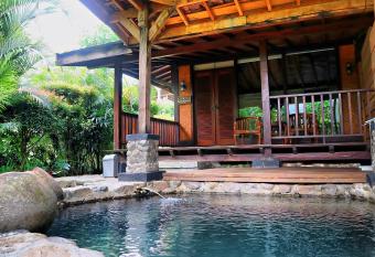 Tirta Arsanta Hot Springs & Villa has Balcony rooms