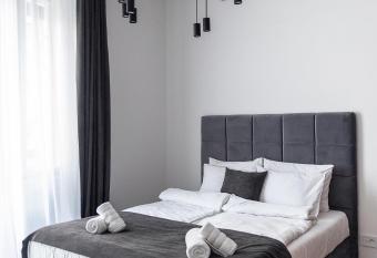 Kings Palace has Balcony rooms