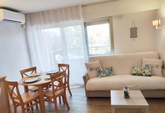 tecy Pierre et vacances has Balcony rooms