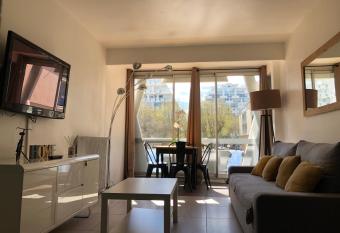 La Grande Motte plage mer soleil centre ville has Balcony rooms