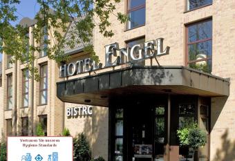 Hotel Engel allows 18 year olds to book a room