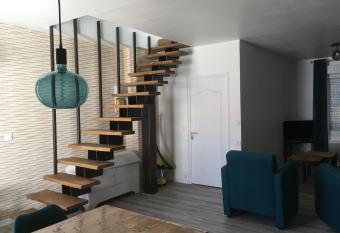 L   ensoleille has Balcony rooms