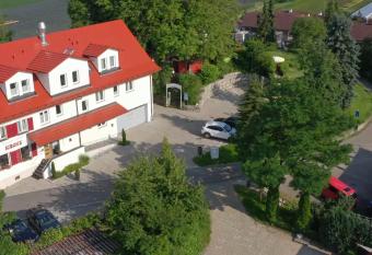 Gasthof Krone Hotel & Restaurant allows 18 year olds to book a room