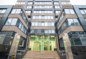 Dream Apartments Silkhouse Court Liverpool allows 18 year olds to book a room