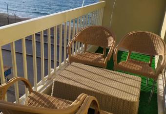 Sea View Sidi Bisher - in front of Sidi Bisher Mosque - Best Choice for Families - only Families- No Solo - No unmarried please has Balcony rooms