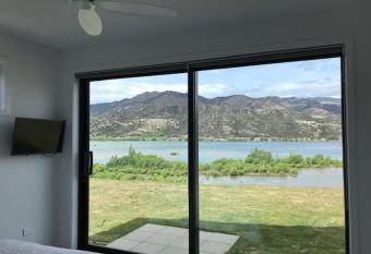 Head of the Lake B&B Cromwell allows 18 year olds to book a room