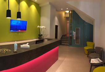 Hotel Montana allows 18 year olds to book a room