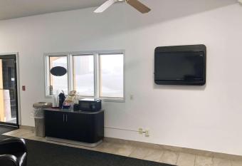 Motel 6 Missoula. Mt Wye Travel Plaza allows 18 year olds to book a room