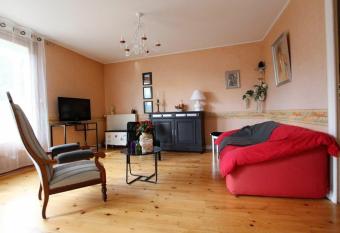 G  te Vorey, 3 pi  ces, 4 personnes - FR-1-582-42 has Balcony rooms