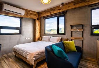                 Siheyuan Homestay has Balcony rooms