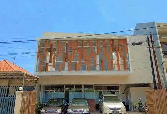 OYO 91531 Dreamstay 2 allows 18 year olds to book a room