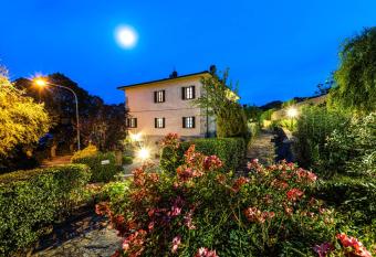 Tuscany Holiday Concierge - Holiday Home Cimpoli 53 has Balcony rooms