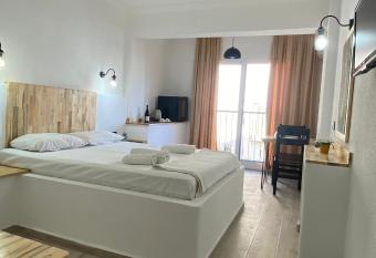 Unver Holiday Homes has Balcony rooms