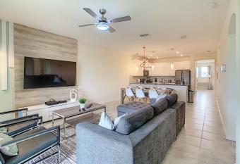 Gorgeous 3BR Condo with Laundry Room and free Waterpark has Balcony rooms