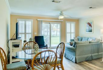 7 D, One Bedroom Condo has Balcony rooms