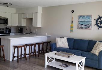 9 C, One Bedroom Condo has Balcony rooms