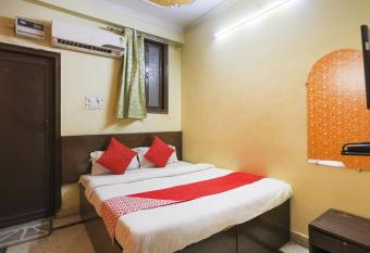 Hotel O Royal Palace allows 18 year olds to book a room