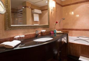 Holiday Inn Kuwait Al Thuraya City, an IHG Hotel allows 18 year olds to book a room