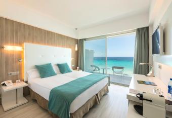 Kyrat Amarac - Adults Only allows 18 year olds to book a room