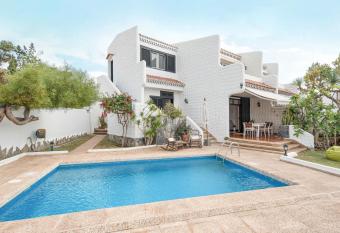 Villa Am  rica has Balcony rooms