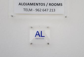 Moira - Alojamento Local allows 18 year olds to book a room