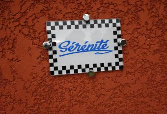 Maison de 2 chambres avec sauna jardin clos et wifi a Sainte Anne a 5 km de la plage has rooms with a private hot tub