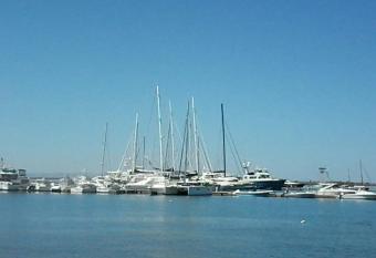 Beach club Junior Suite allows 18 year olds to book a room