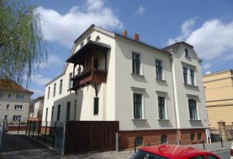 PP Pension Potsdam allows 18 year olds to book a room